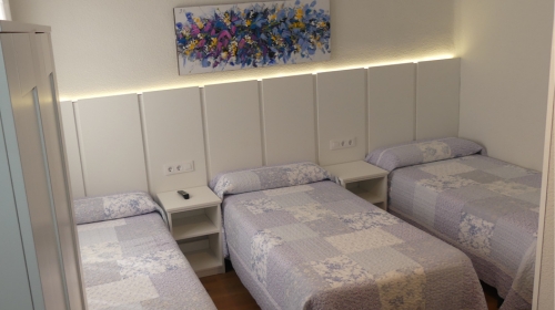 Habitación Triple Hostal América Madrid